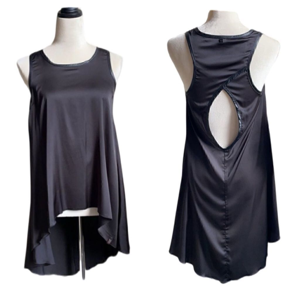 RUDSAK Black Hi/Low Silky Sleeveless Blouse w/Open Back (Size: Small)